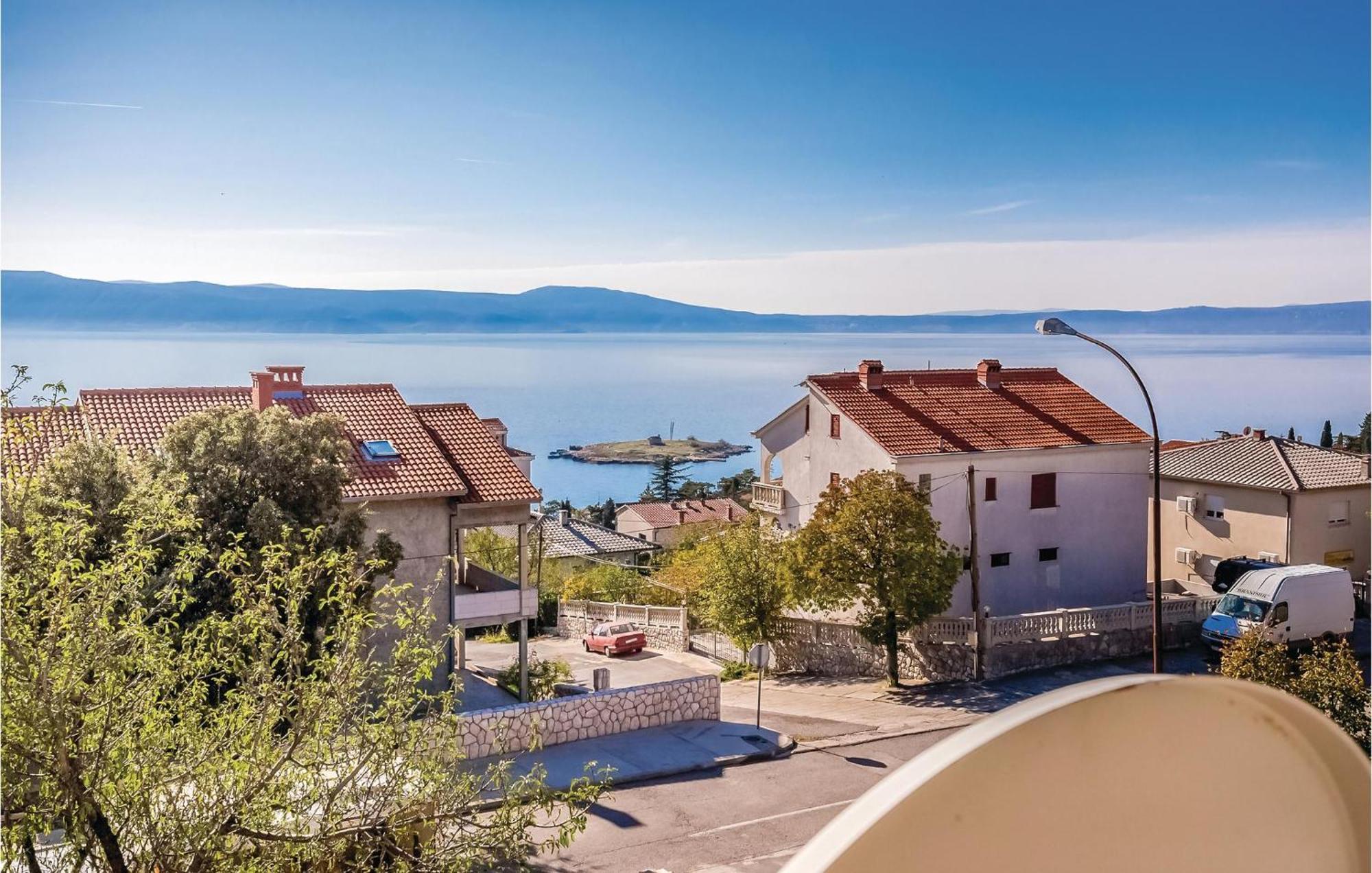 Stunning Apartment In Novi Vinodolski With Wifi Exterior photo